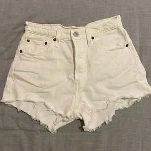 Levis 501 Off White Jean Shorts